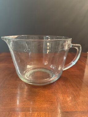 Large 8 cup Measuring Cup